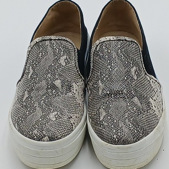 Cocci Shoes Womens 7‎ Snake Pattern Slip On Gray White Leather - Picture 1 of 11